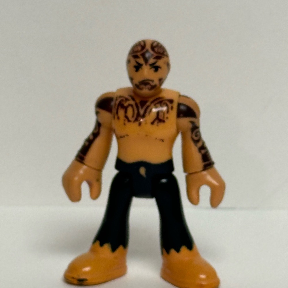 Imaginext  Native Island Warrior Action Figure Fisher-Price *RARE*